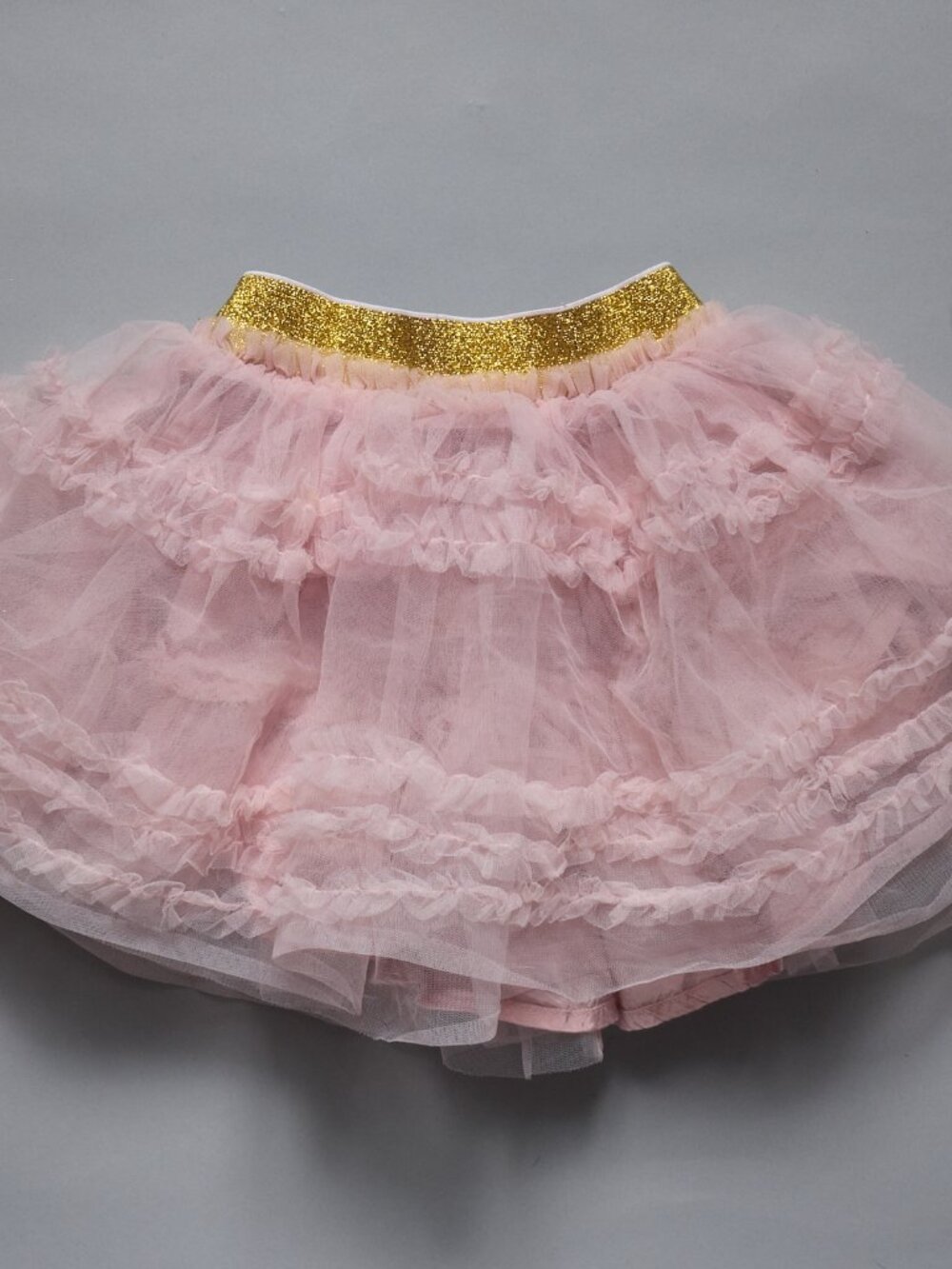 MINI BODEN PINK TULLE SKIRT WITH GOLD ELASTIC WAISTBAND
